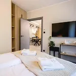 Prywatny Stone Hill Rackiewicz Z Basenem Апартаменты